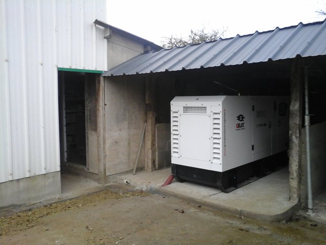 groupe électrogène 90 kVA generator maternité porcine - Groupe électrogène maternité porcine