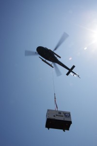 Hélitreuillage d'un groupe électrogène GELEC à Saint-Malo